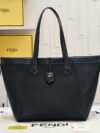 Bolso Fendi Origami Grande | Versatilidad y Diseño Creativo en Panamá