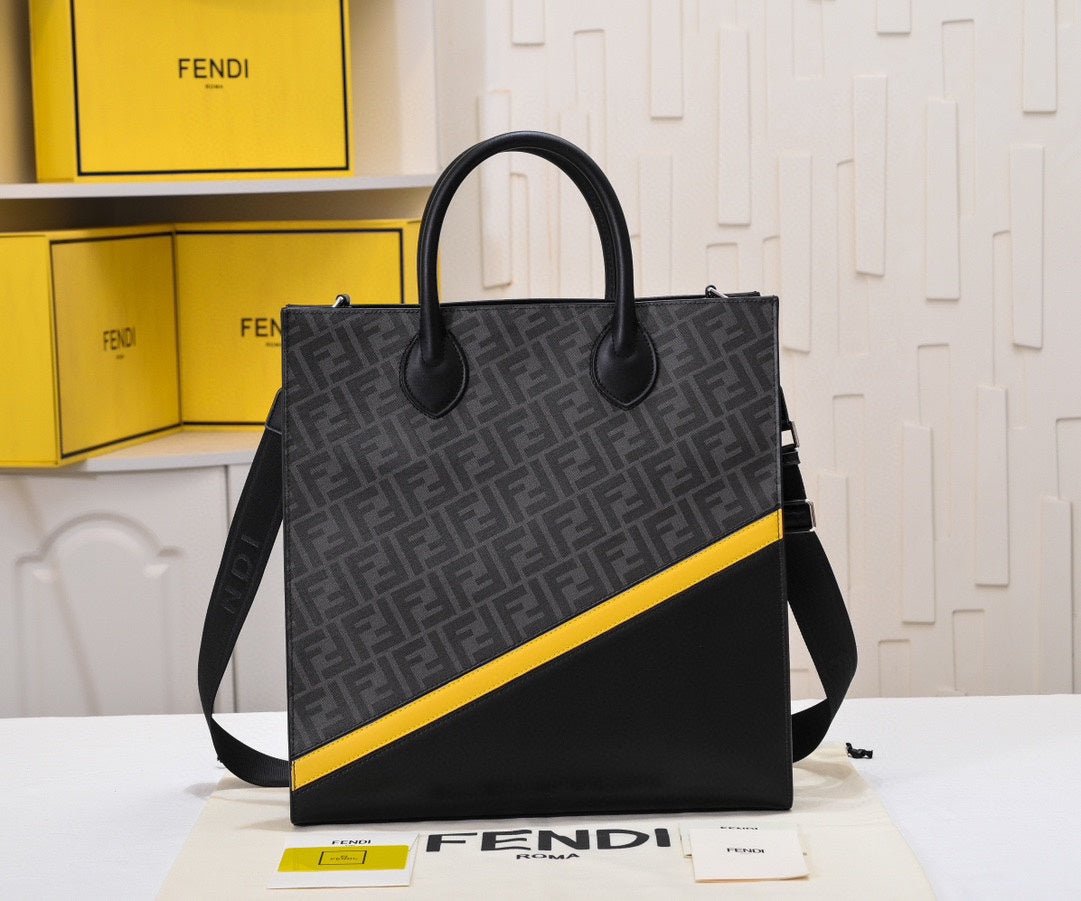 Bolso Tote Fendi Vintage Old School | Estilo Ejecutivo y Viajes en Panamá - Image 10