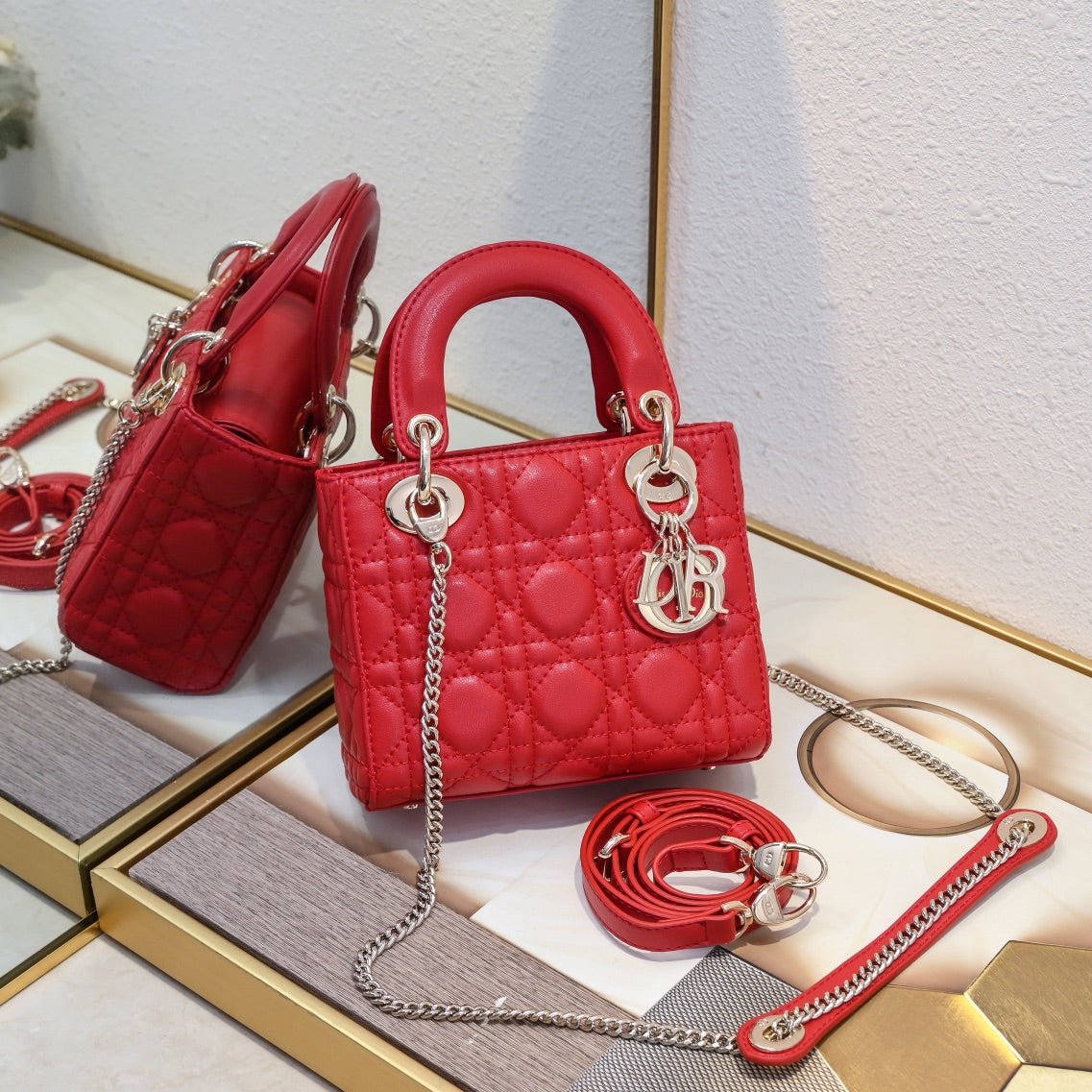 Lady Dior Mini 17cm | Cartera de Lujo Elegante en Panamá - Image 17