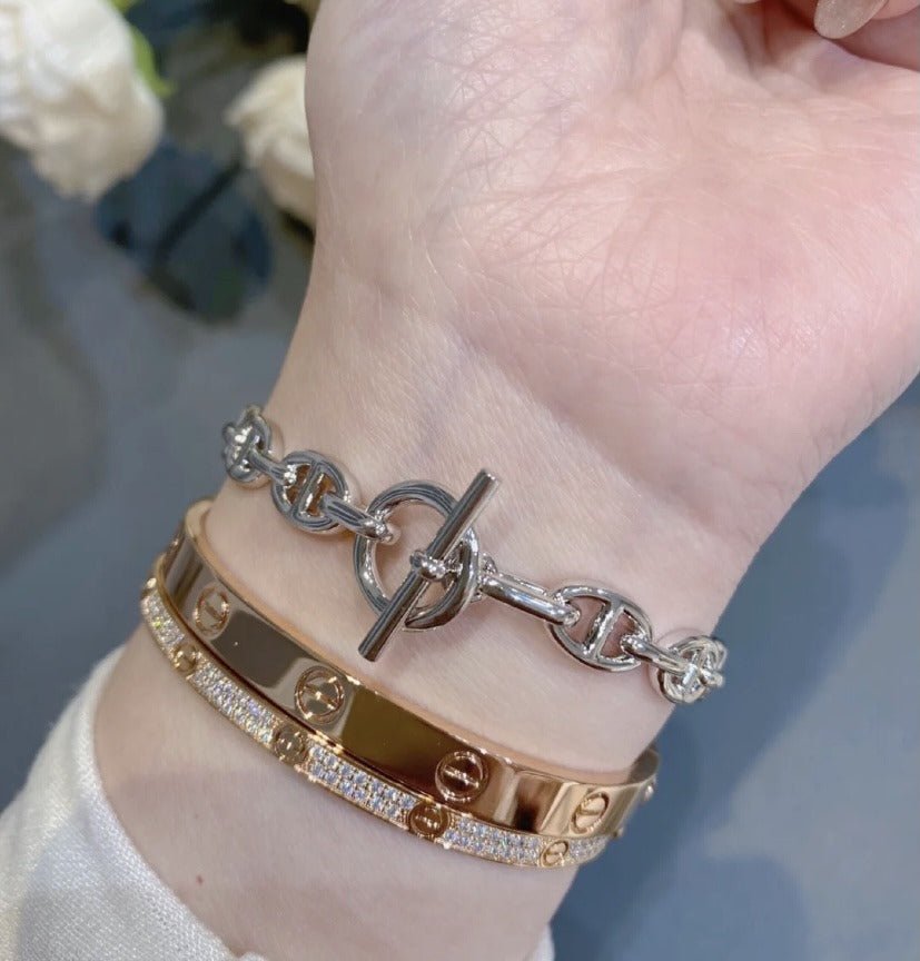 Hermès Pig Nose Bracelet | Pulsera de Lujo Icónica en Panamá - Image 9