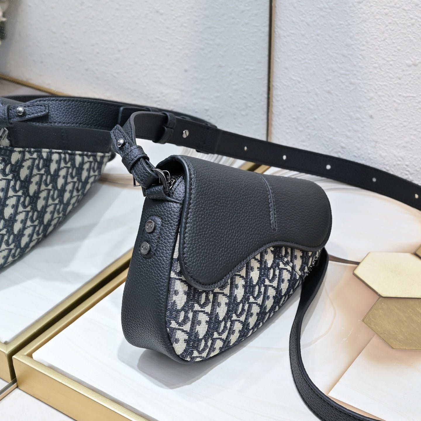 Bolso Dior Saddle Negro | Cartera de Lujo Moderna en Panamá - Image 8