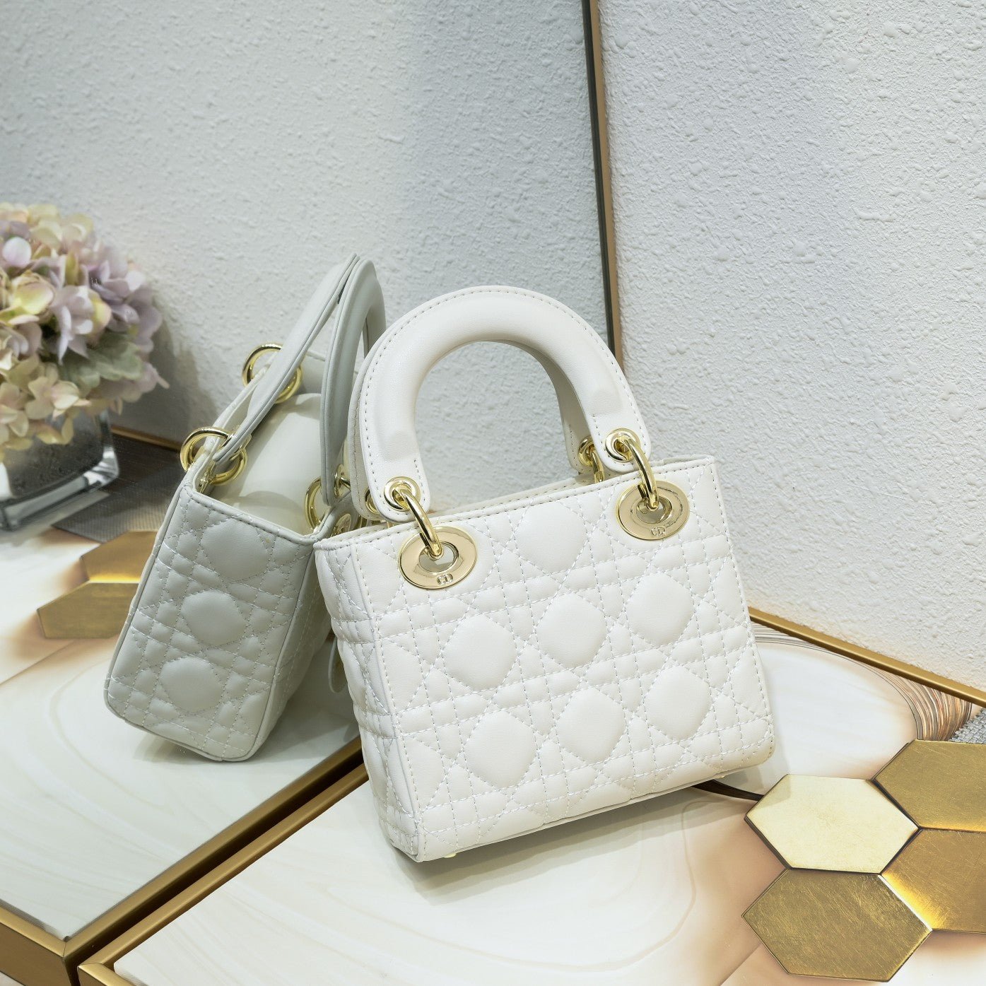 Lady Dior Mini 17cm | Cartera de Lujo Elegante en Panamá - Image 10