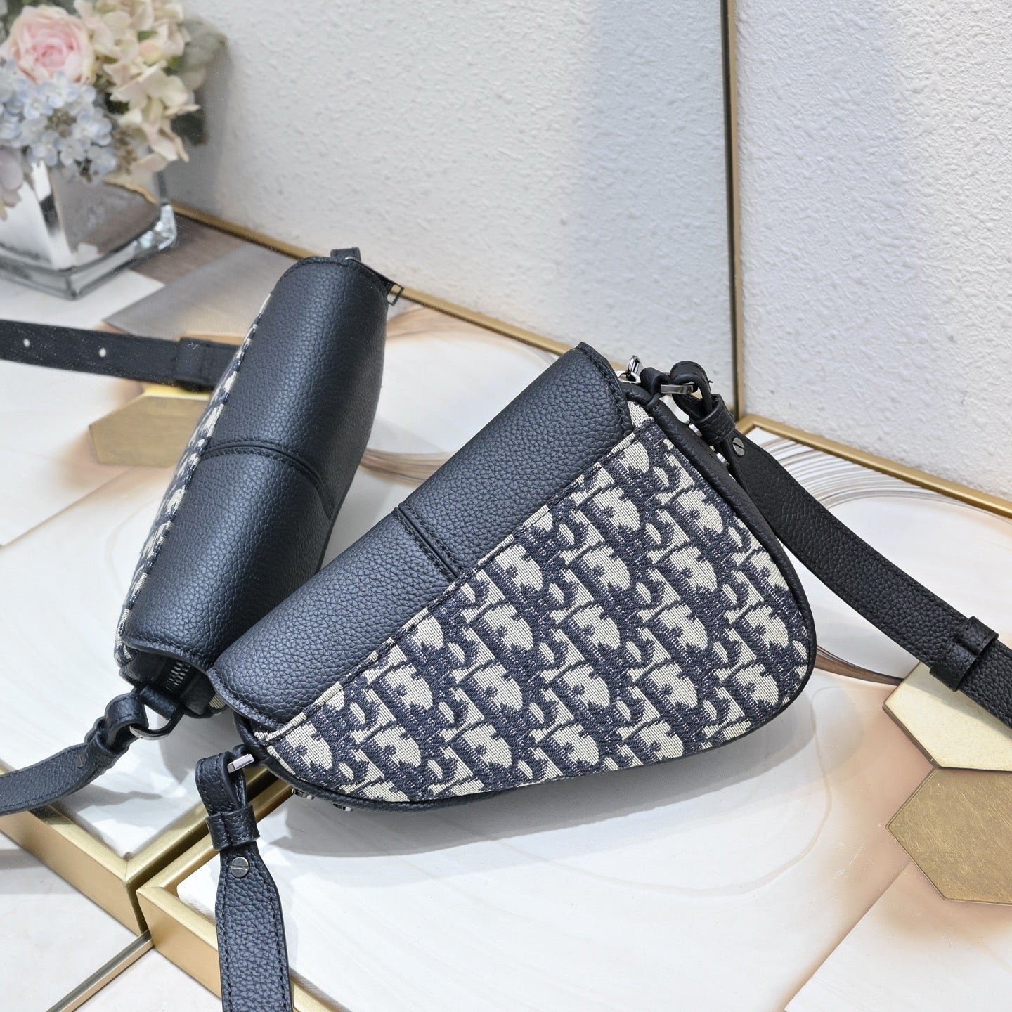 Bolso Dior Saddle Negro | Cartera de Lujo Moderna en Panamá - Image 9