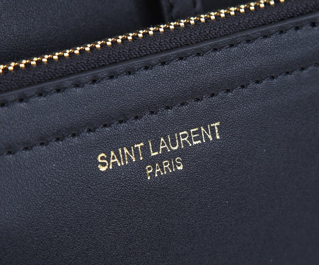 YSL | Bolso Shopper de Cuero Grano Natural | Estilo Casual Chic en Panamá - Image 4