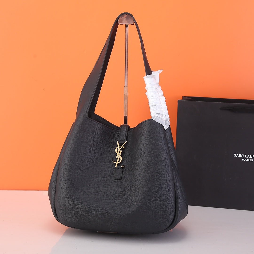 Bolso Yves Saint Laurent BEA Shopping Hobo Negro | Estilo Relajado y Lujo en Panamá - Image 4