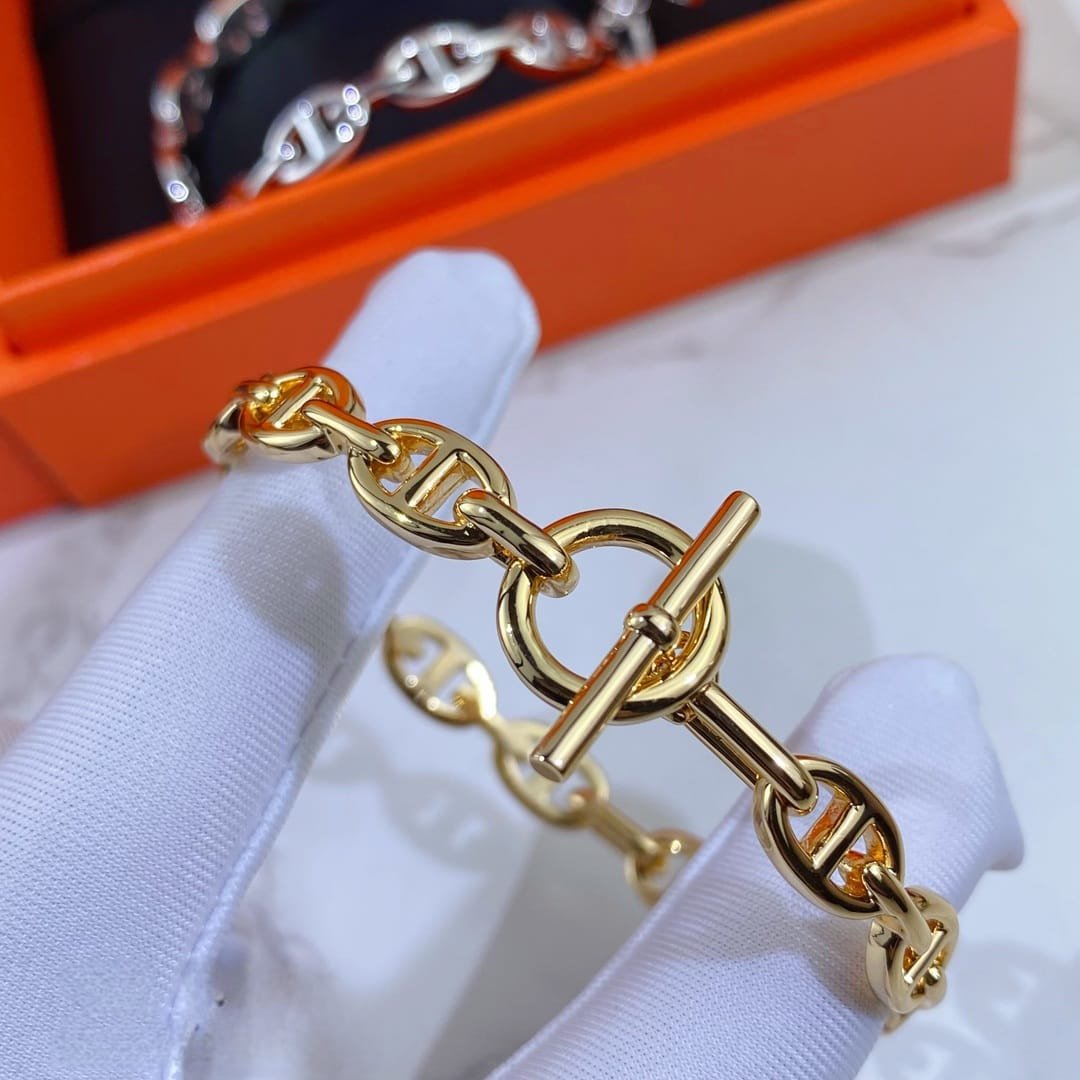 Hermès Pig Nose Bracelet | Pulsera de Lujo Icónica en Panamá - Image 7