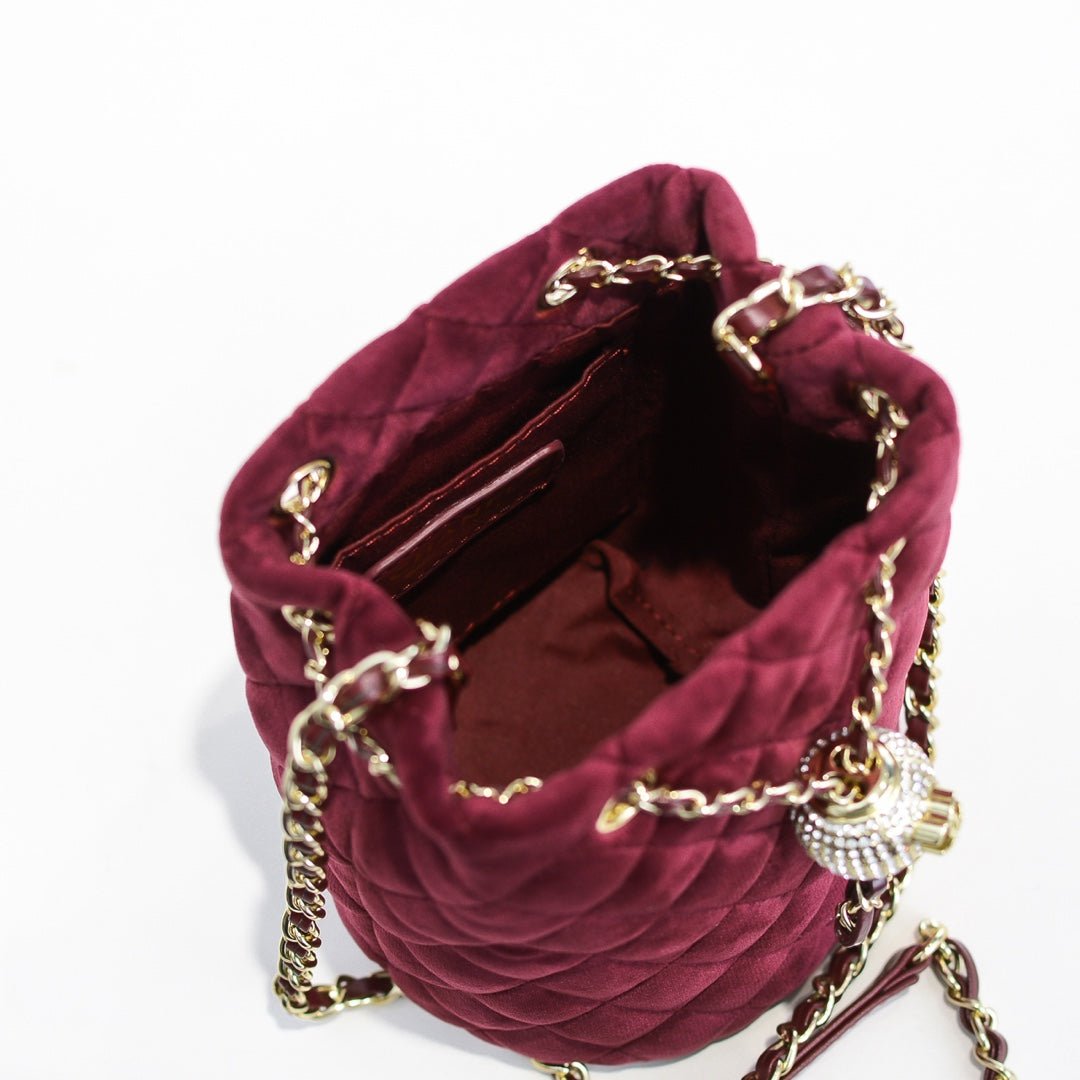 Bucket Bag de Terciopelo con Cristales | Glamour de Otoño-Invierno en Panamá - Image 3