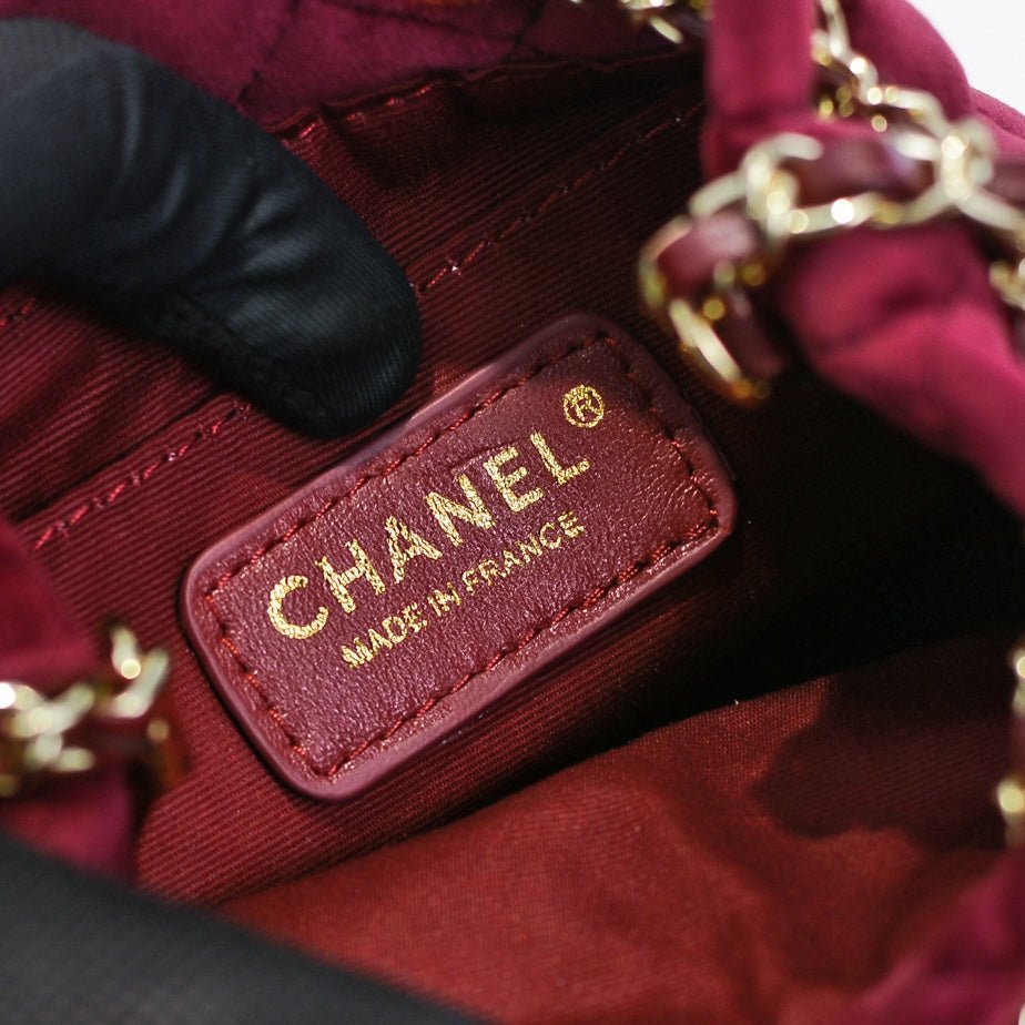 Bucket Bag de Terciopelo con Cristales | Glamour de Otoño-Invierno en Panamá - Image 5
