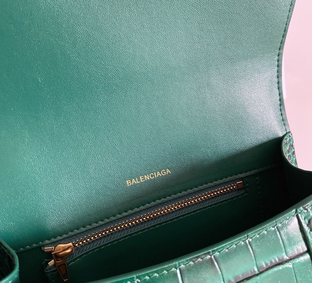 Balenciaga Hourglass Mini Croc Nude – Elegancia Texturizada en Tono Neutro - Image 6