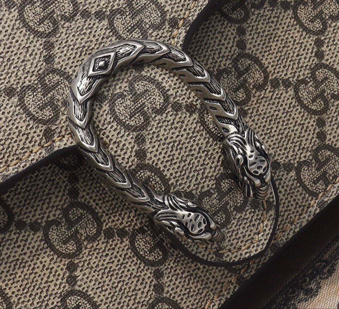 Gucci Dionysus Big Supreme GG – Edición Grande, Detalle de Cabeza de Tigre - Image 8
