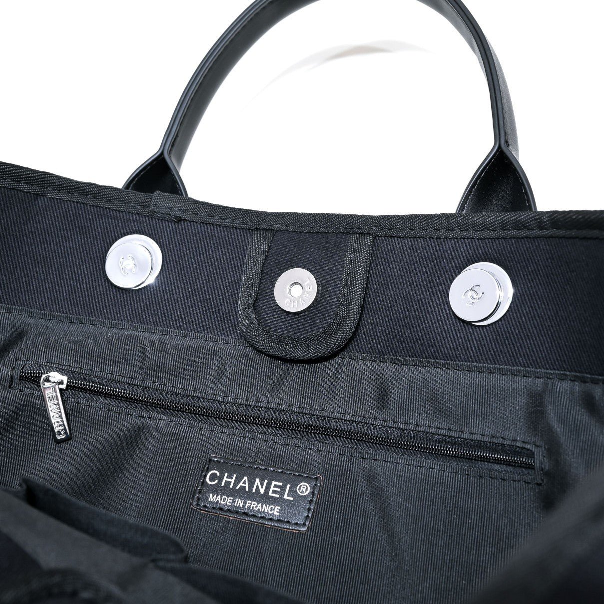 CHANEL Deauville Tote Bag with Pearls color Negro | Delicada y Sofisticada - Image 7